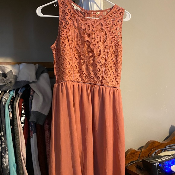 Dress - Picture 1 of 2